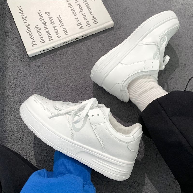 Damskie białe sneakersy na pla – Vans Shoes Old Skool recenzja i cena