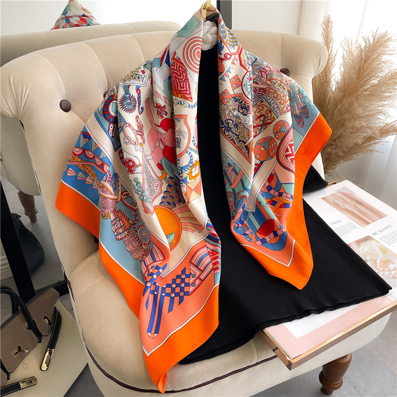 Jedwabna apaszka damska w kwad – Scarf Silk Square recenzja i cena