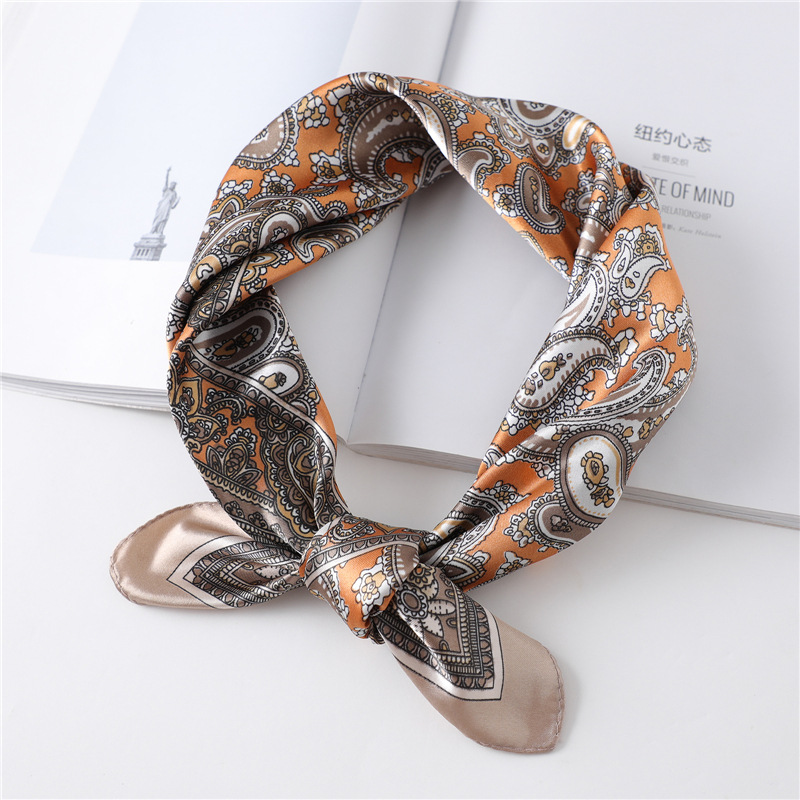 Luksusowa kwadratowa jedwabna  – Scarf Silk Square recenzja i cena