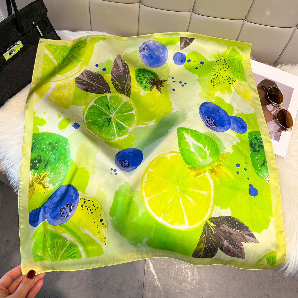 Kwadratowa jedwabna apaszka da – Scarf Silk Square recenzja i cena