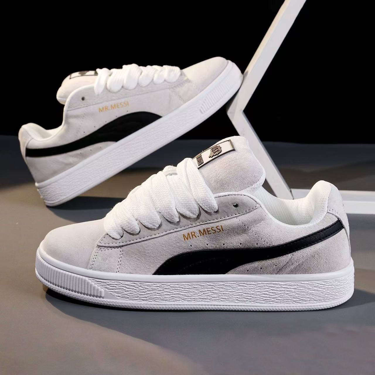 Modne damskie sneakersy 2025,  – Vans Shoes Old Skool recenzja i cena
